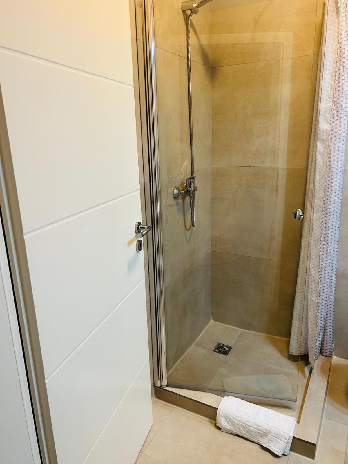 New House Sibiu Hotel Luaran gambar