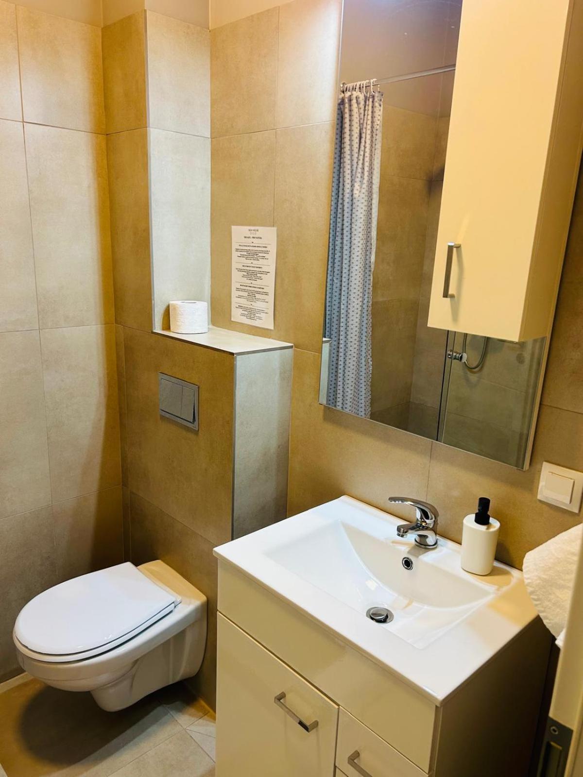 New House Sibiu Hotel Luaran gambar