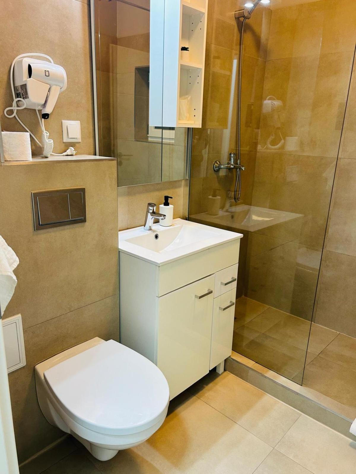 New House Sibiu Hotel Luaran gambar