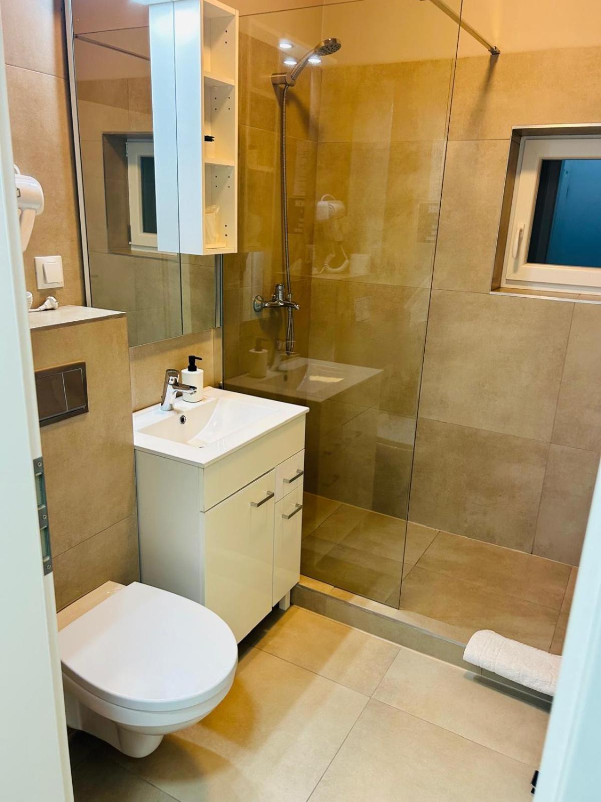 New House Sibiu Hotel Luaran gambar